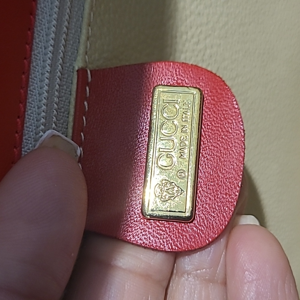 GUCCI*Beautiful* Floral/Red*Very Rare *Vintage Clutch - Picture 2 of 9